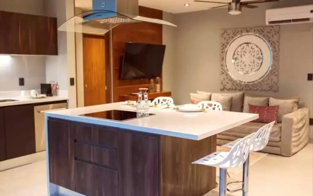 It Residence, Top Location, Luxury 2 Br, Two Roof Pools Beach Club Included