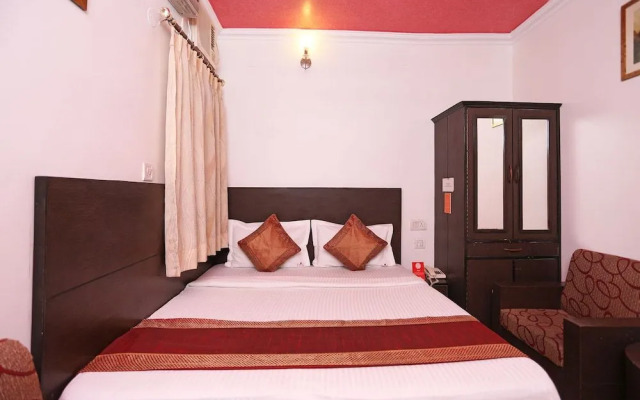 OYO 3033 Radiant Hotel