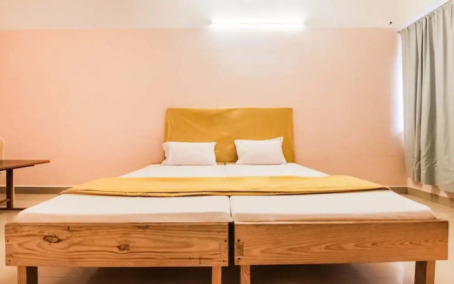 Al-Madina Fine Dine & Lodge by OYO Rooms