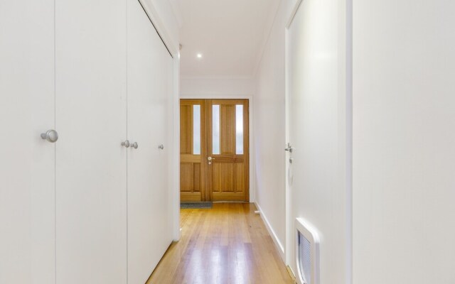 StayCentral - Port Melbourne Townhouse