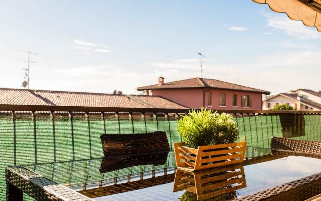 Bright Apartments Desenzano - Cascinale Pool 1