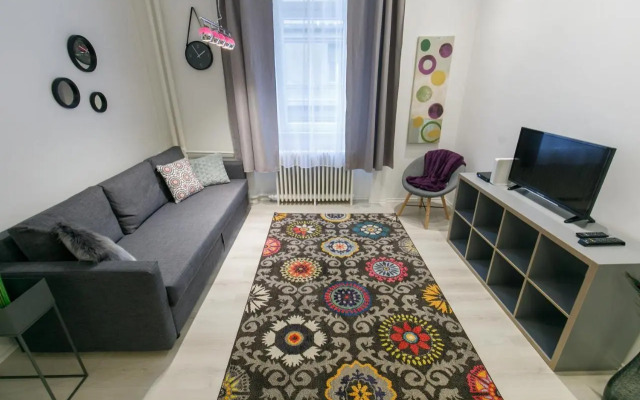 ELLA Apartment
