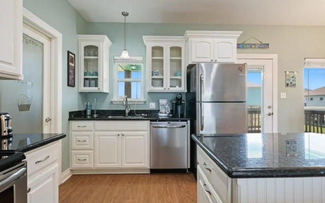 Pelican Post 3 Bedroom Home