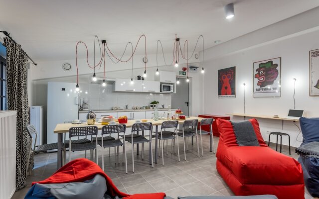 Vava Hostel