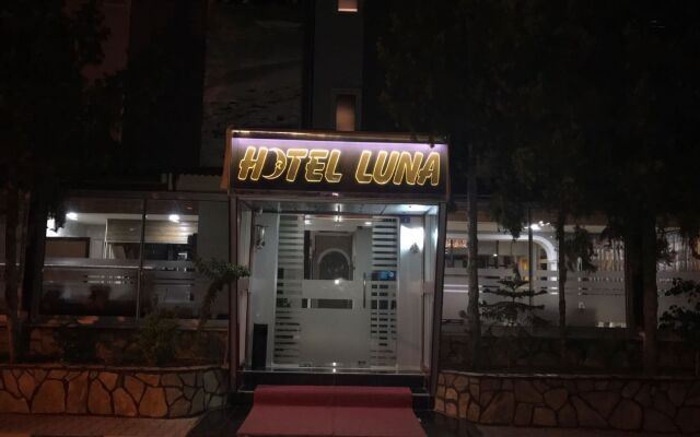 Luna Hotel