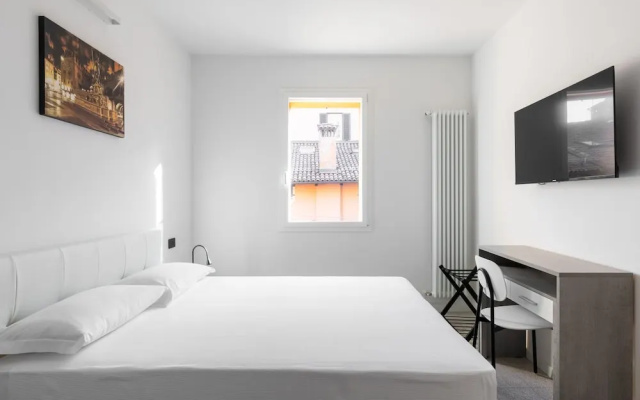 White Calla Apartment by Wonderful Italy