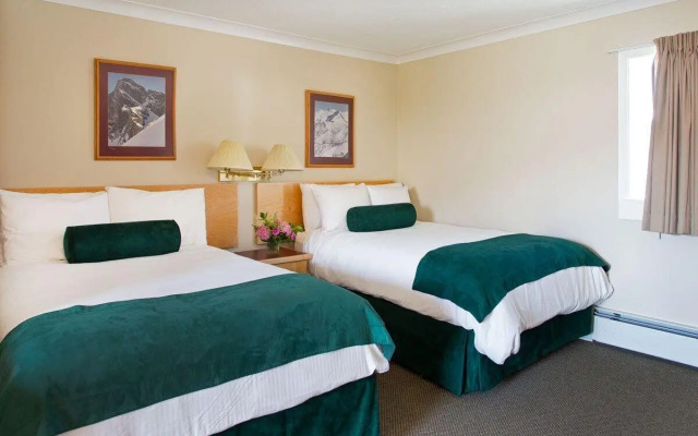 The Lodge at Arrow Lakes