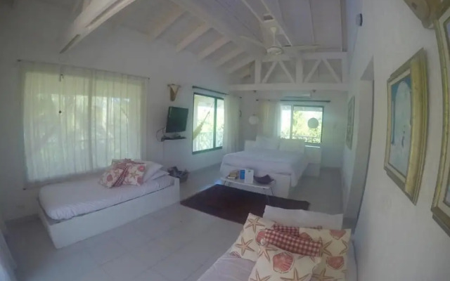 Ocean View Sai, Five Bedroom Holiday Home