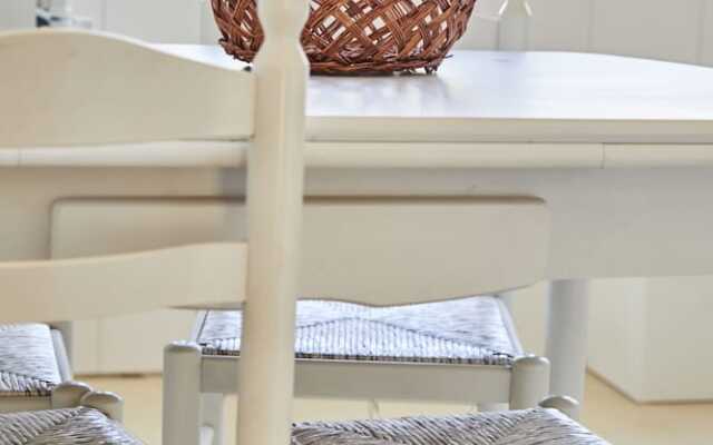 2 Bedroom Apartment Sol de Linda-a-Velha