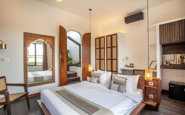 Tropical Private Villa 3 BR Canggu w/Staff