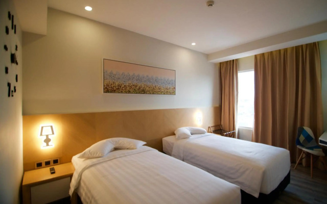 Verse Luxe Hotel Wahid Hasyim