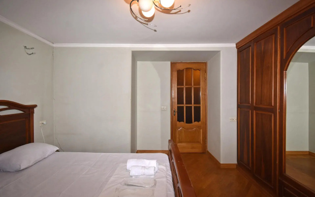 Rent Inn Yerevan (Рент Инн Ереван) на улице Налбандяна 27