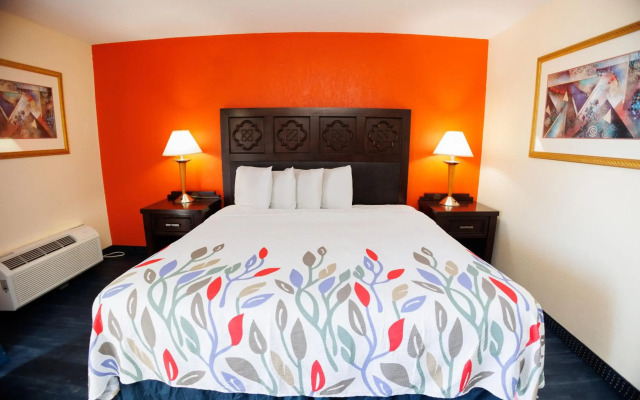 Garnet Inn & Suites, Orlando