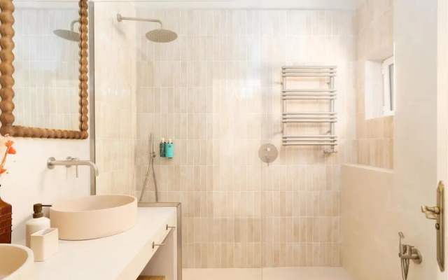 Apartamento de Tres Habitaciones con Terraza 11B