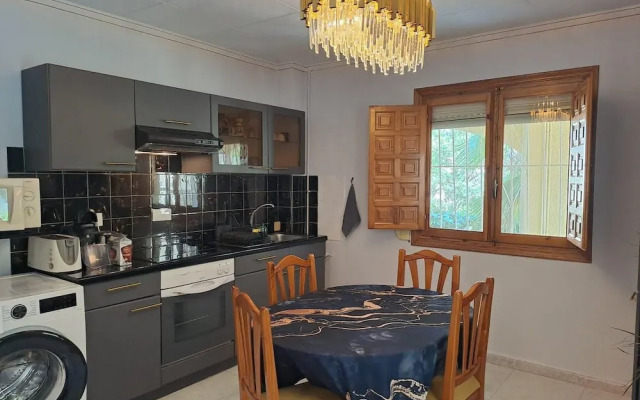 La Marina Oasis, 2-beds, Sleeps 4, 10 min to Beach