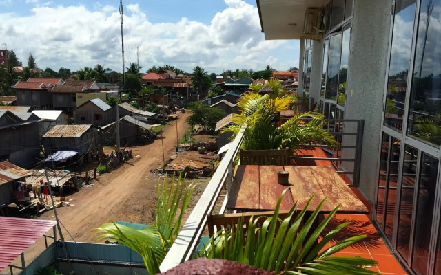River Dolphin Hotel