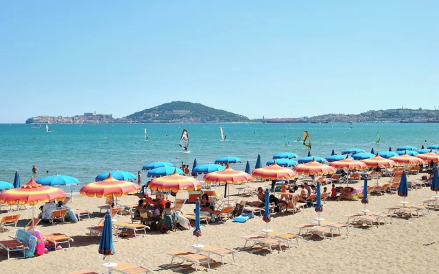 Sea Breeze Seafront Flat