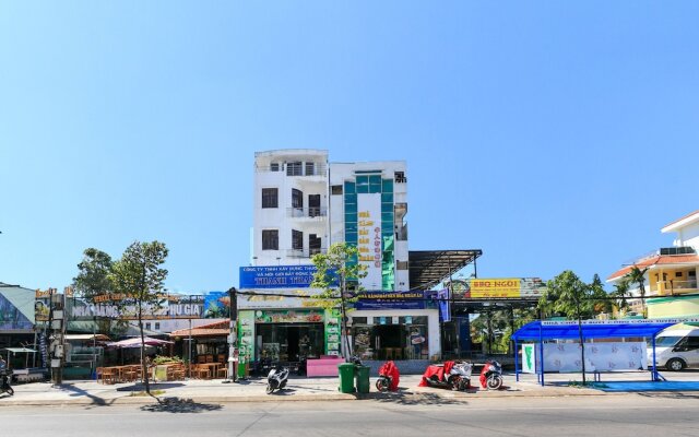 OYO 692 Trang Pham Hostel