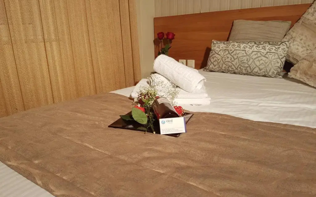 Ideal Hotel