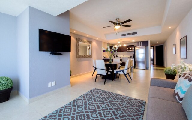 Stunning Upgraded Condo All Oceanfront