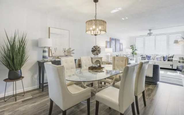 Loggerhead 282 2 Bedroom Condo by RedAwning