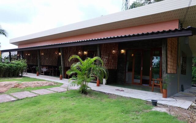 Dara Homestay