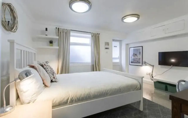 Spacious Studio 10 Minutes From Oxford Street