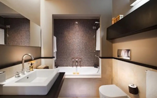 Charming House DD724