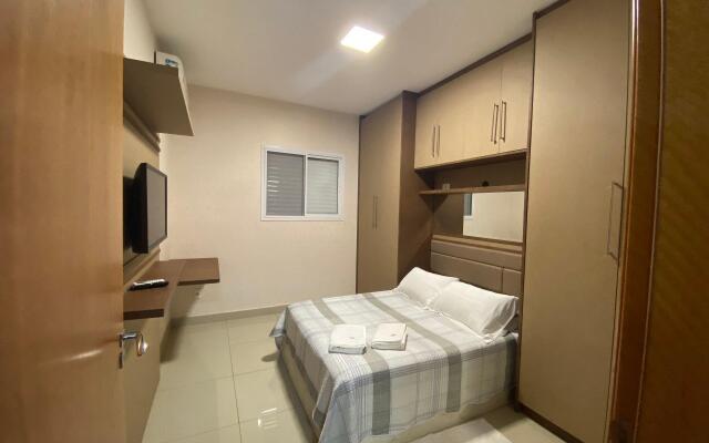 Apartamento com piscina e academia