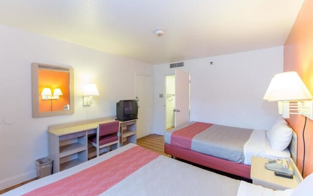 Motel 6