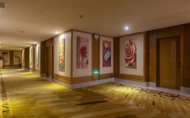 Holiday Sunshine Business Hotel