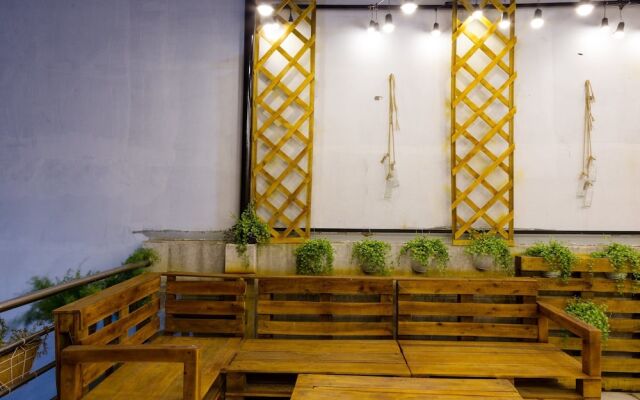 Tropical Vibes Homestay In Sai Gon Hostel