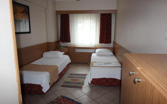 Kadikoy Otel Konak