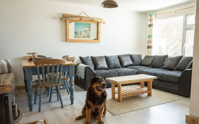 Lusty Glaze Beach Accommodation