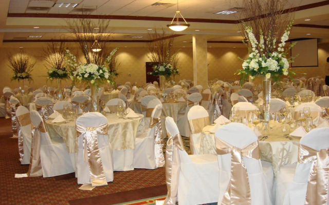 Holiday Inn Quincy East by IHG