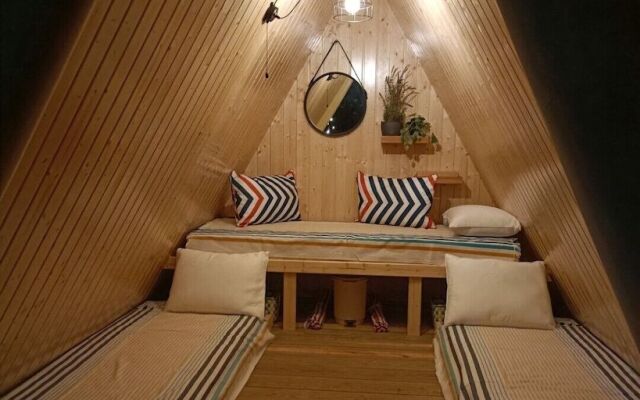 Natura Fun House & Camping