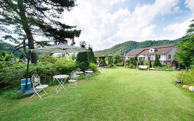 Yangpyeong Dandelion Pension