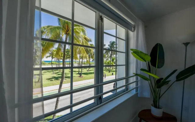 Carlyle Hotel Ocean Dr South Beach 2 Bedroom Luxury Apartment