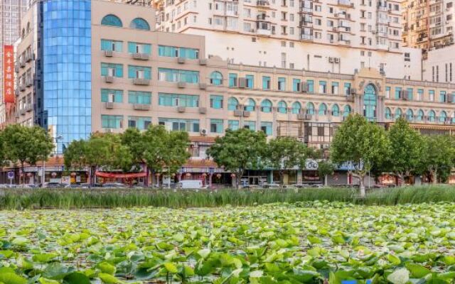 Dalian Jinfeng Jiayi Hotel (Jinzhou Railway Station Ansheng Shopping Plaza Store)