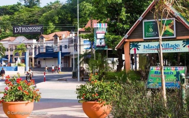 Deez Bed and Breakfast Ocho Rios