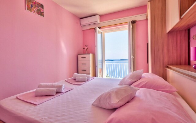 Beautiful Home in Plat With Wifi and 3 Bedrooms