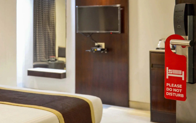 OYO 7130 Hotel Broadway