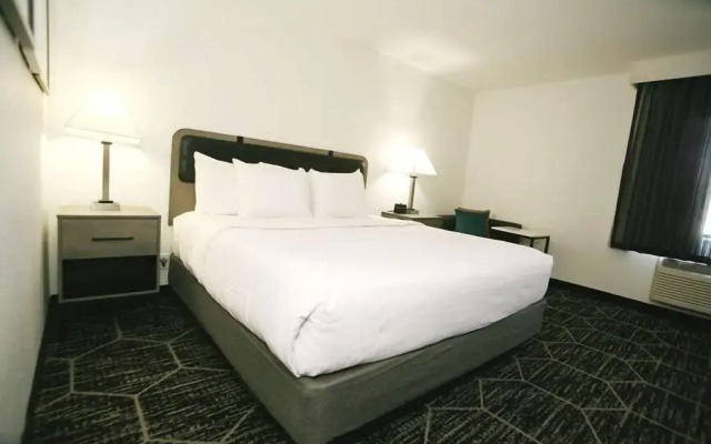 The La Quinta Inn Des Moines West Clive