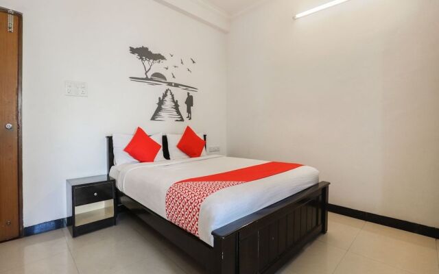 Oyo 29638 Gmr 18 Hotel