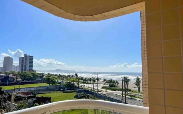 Pé na areia apto c vista mar e piscina