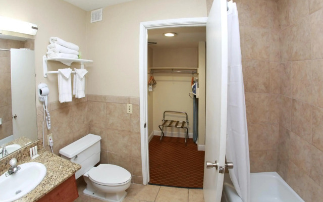 Ramada by Wyndham Fresno North
