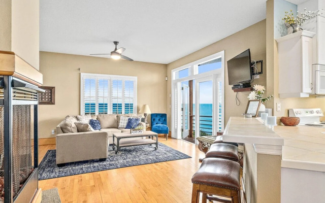 Tuscan Sun by Teeming Vacation Rentals