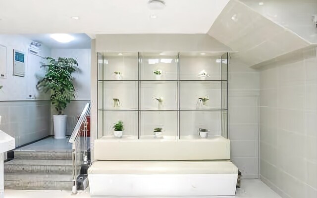 Zhotels Shanghai Meilongzhen Plaza West Nanjing Road Branch
