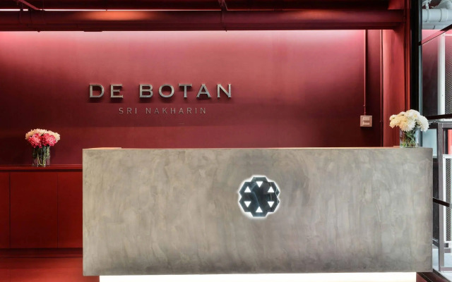 De Botan Srinakarin Hotel & Residence