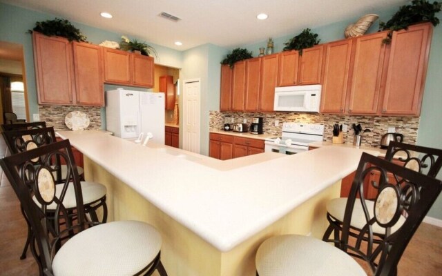 301 Las Fuentes Drive 6 Bedroom Home